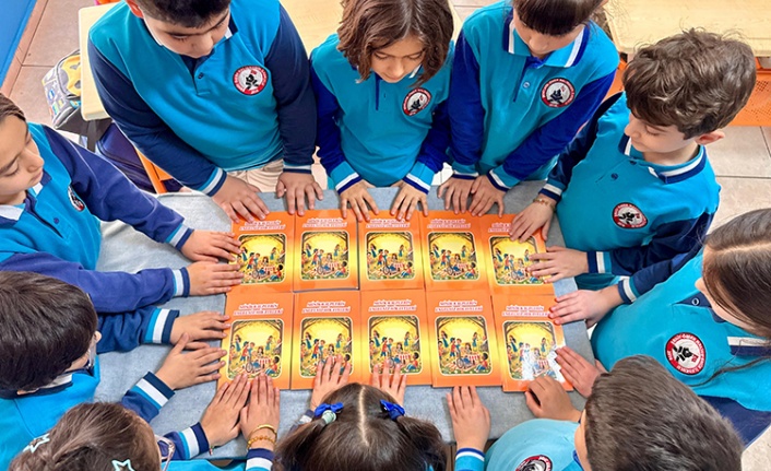 Miniklerin engelliler için kaleme aldığı "Minik Kalplerin Engelsiz Hikayeleri" kitaplaştırıldı