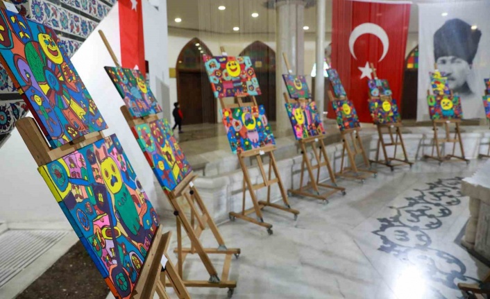 Engel tanımayan resim sergisi