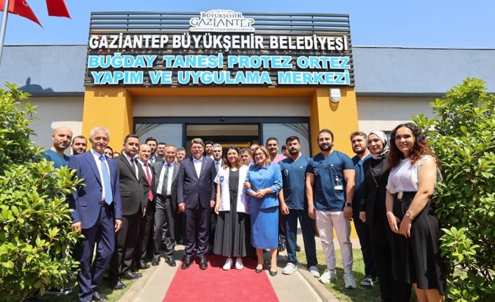 Bakan Tunç, Gaziantep’te hizmet veren örnek merkezlerde incelemelerde bulundu