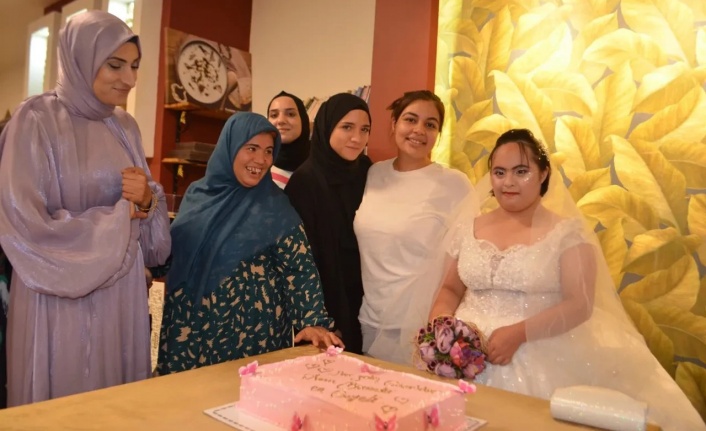 Down sendromlu Nisan Nur, annesine "Gelinlik giymek istiyorum" dedi, hayali gerçek oldu