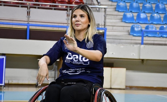 Trafik kazasıyla engelli kalan Azra, basketbolla hayata tutundu
