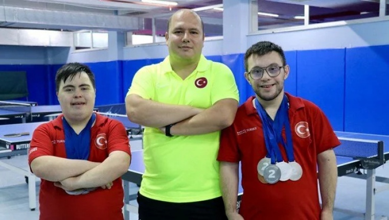 Masa tenisinin iki kahramanı, Dünya Şampiyonası'na hazırlanıyor
