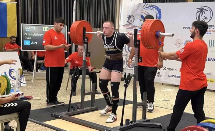 Mersin'de Görme Engelliler Dünya Halter Şampiyonası Devam Ediyor