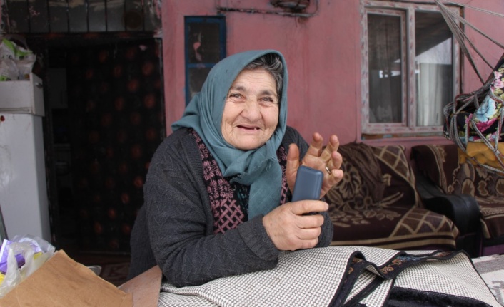 3 engelli evladına bakan Fatma anne: Muhtaç olmalarını istemiyorum