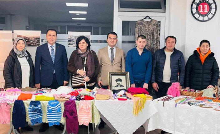 Engelli bireyler çini sanatıyla hayallerini betimledi