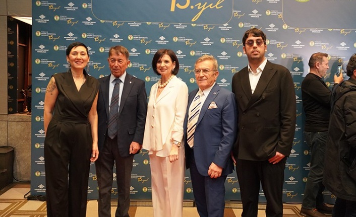 Ünlüler Türkiye Down Sendromu Derneğinin 15. kuruluş yıl dönümününde buluştu