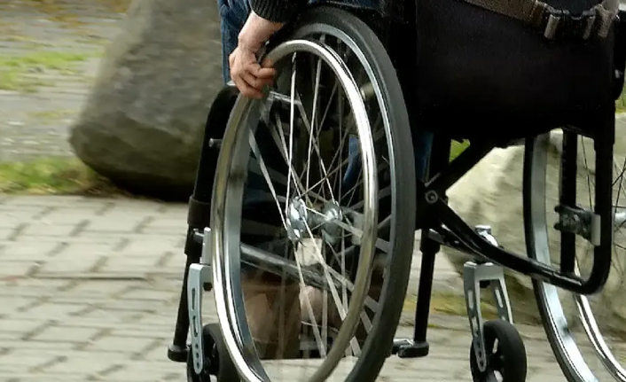 Hollanda’da yüz binlerce hasta ve engelli kişi hak ettiği ödeneği alamıyor