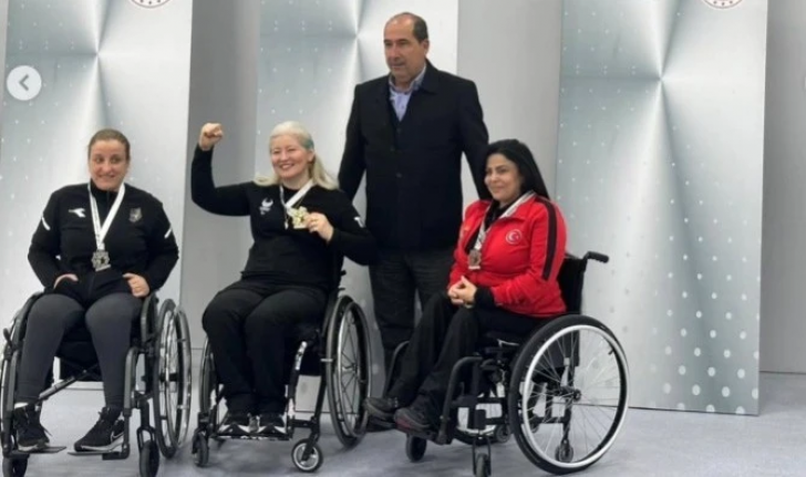 Bursalı dünya rekoru sahibi paralimpik milli sporcu Aysel Özgan altın madalya aldı