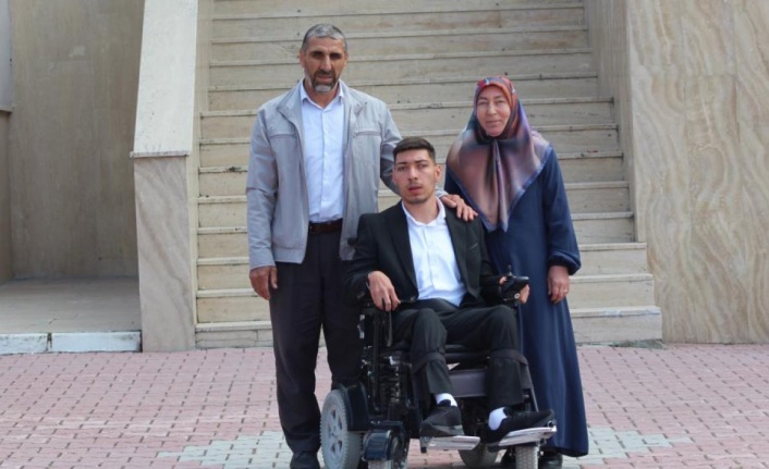 “Engelli olmak engel değil” dedi, başardı! Karapınarlı Mehmet Emin’in hikâyesi duygulandırdı