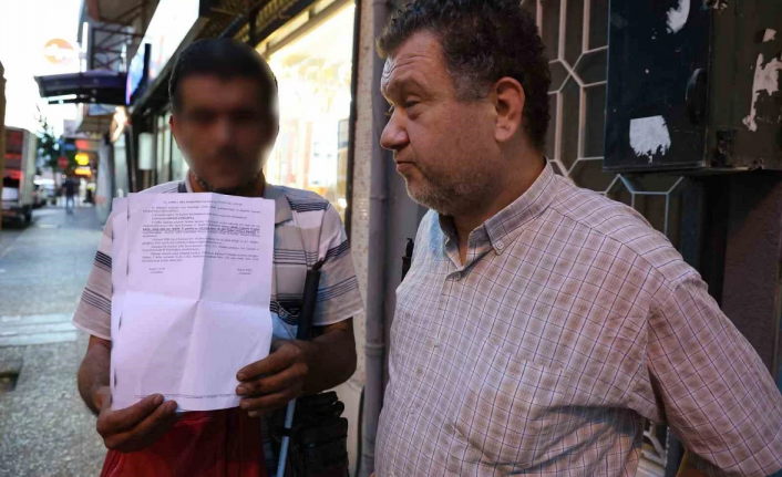 'Yardımcı olacağım' diyerek eve giren kadın, engelli adama kabusu yaşattı