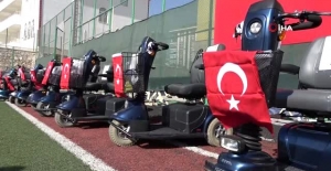 130 engelliye akülü araç ve tekerlekli sandalye