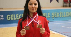 Badmintonda Avrupa 3.’sü olan Halenur Küçüksevgili’nin hedefi olimpiyatlar