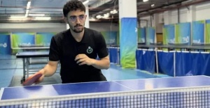 İşitme engelli sporcu, babasının hayali için hazırlanıyor!
