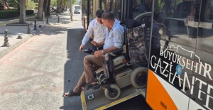Engelli dostu otobüs şoförü, gönüllerde taht kurdu