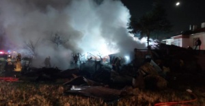 Engelli üç kardeşin yaşadığı ev yangında kullanılamaz hale geldi