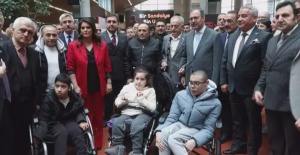 134 engelli öğrenciye akülü sandalye hediye edildi