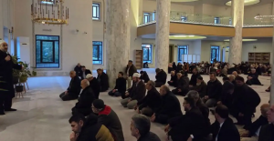 Bursa'da 33 görme engelli öğrenci umreye uğurlandı