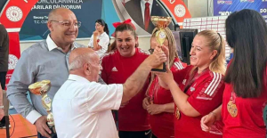 Görmedikleri dünyanın şampiyonu oldular, alkışları aldılar!