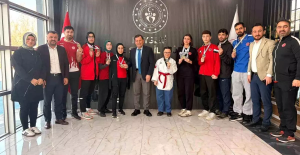 İşitme Engelliler Taekwondo Sporcularından tarihi başarı