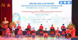 Asya Forumu, otizm spektrum bozukluğu ve gelişimsel bozuklukları olan çocukları desteklemeye yönelik çözümleri ele aldı.