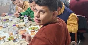 Engelliler ve aileleri iftarda buluştu