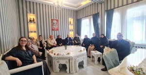 Kadın Kolları’ndan engelli öğrencilere gönül desteği